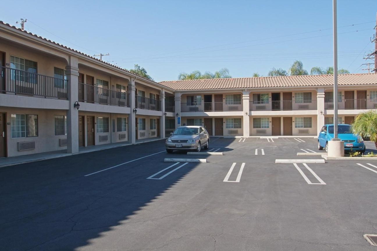 Burbank Inn And Suites Eksteriør billede