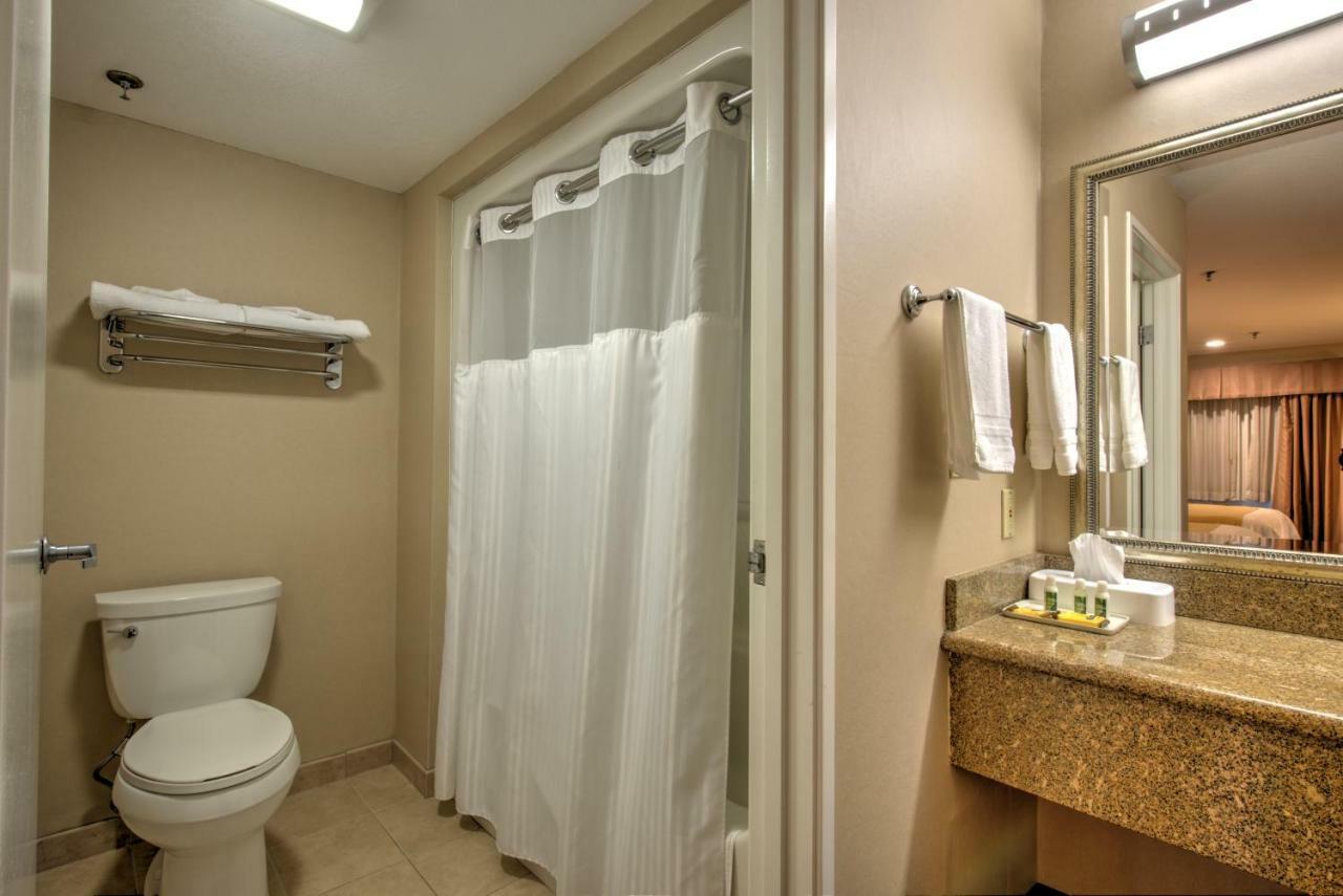 Burbank Inn And Suites Eksteriør billede