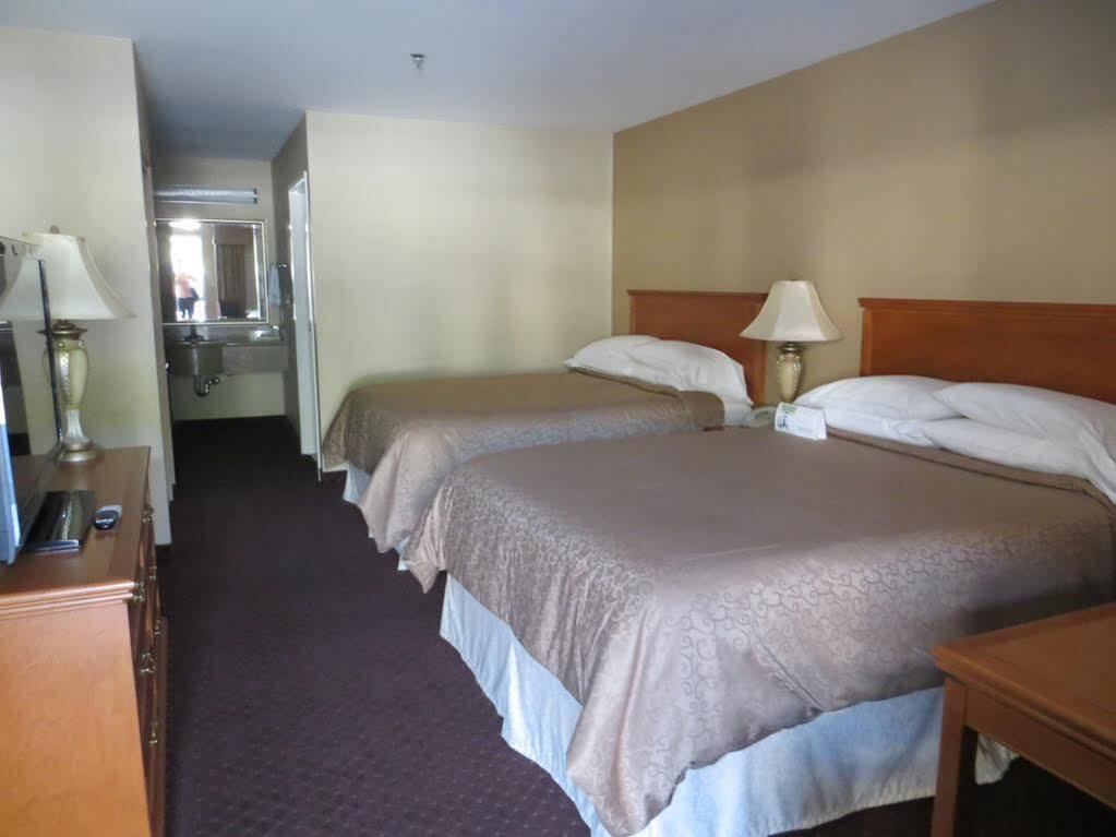 Burbank Inn And Suites Eksteriør billede